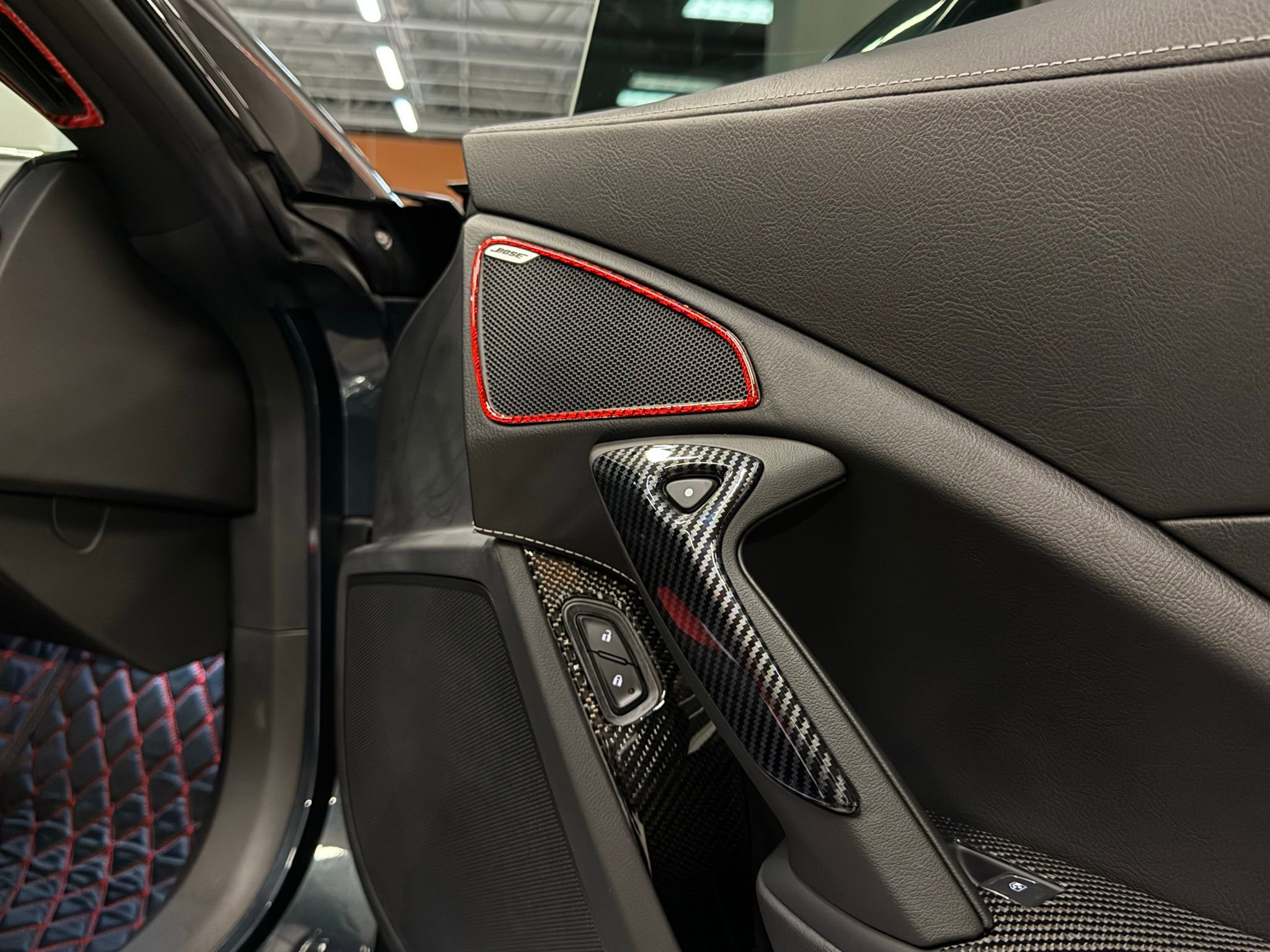 Used 2019 Chevrolet Corvette Stingray Coupe w/ Carbon Flash Badge Package image 26