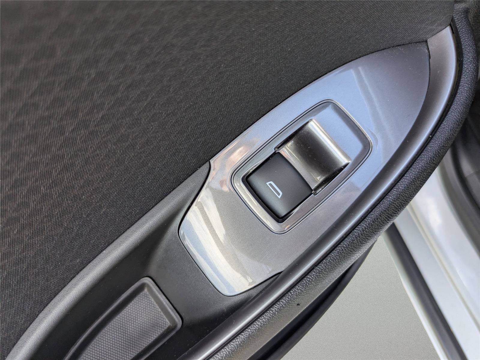 Used 2019 Chevrolet Malibu LS image 16