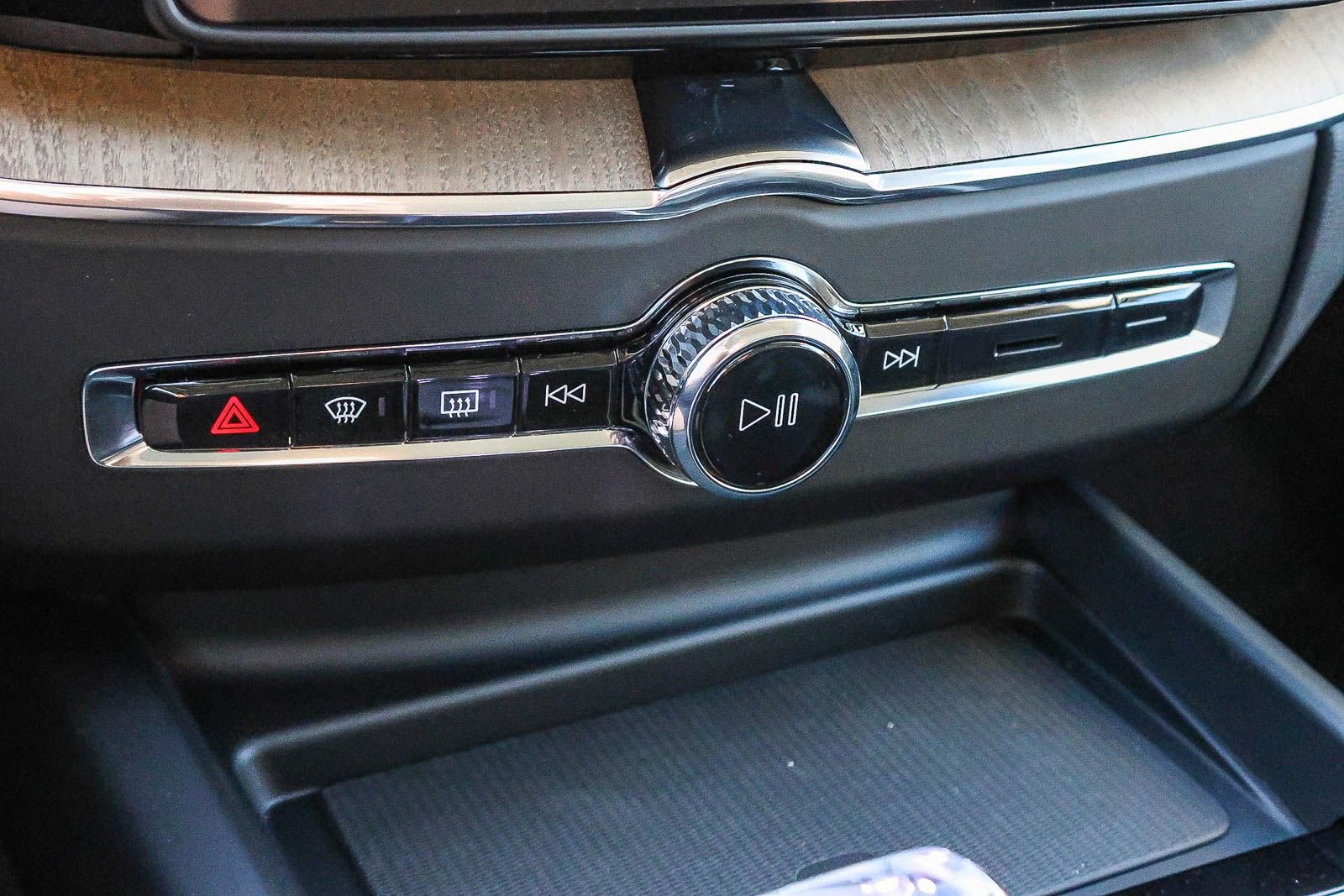 New 2026 Volvo XC60 B5 Plus w/ Climate Package PRO image 36