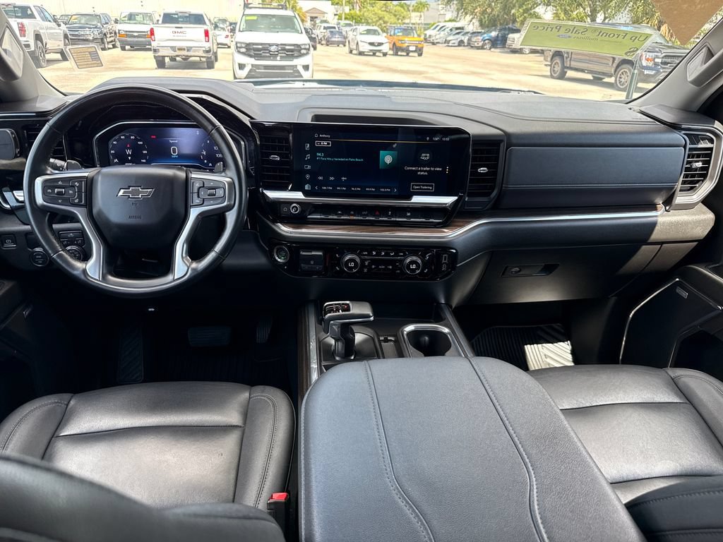 Used 2024 Chevrolet Silverado 1500 RST w/ Convenience Package II RWD image 6