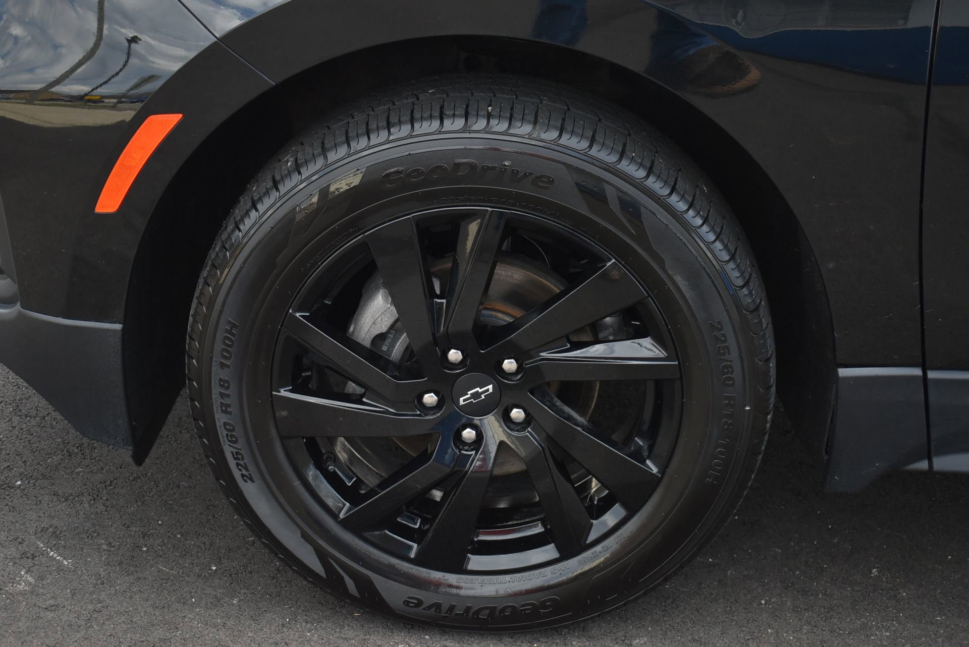 Used 2024 Chevrolet Equinox LS w/ Midnight Edition image 11