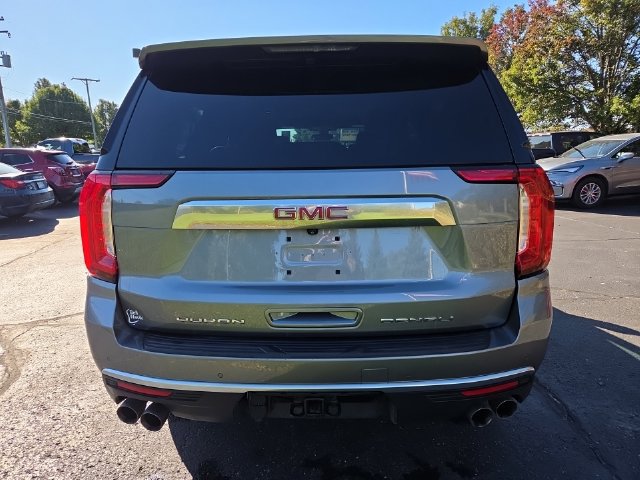 Used 2022 GMC Yukon XL Denali AWD/4WD image 4