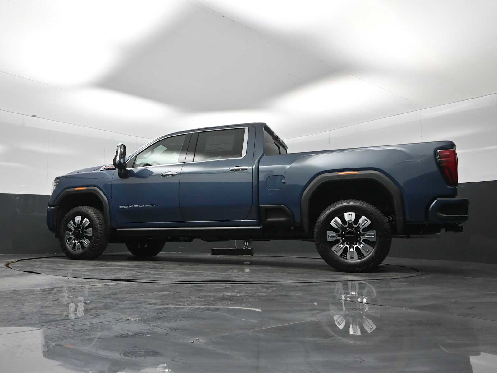New 2026 GMC Sierra 2500 Denali w/ Denali Reserve Package image 36