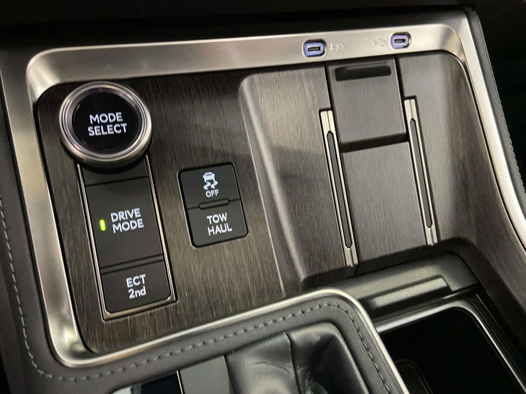 Used 2024 Lexus GX 550 w/ Accessory Package (2T) AWD/4WD image 29