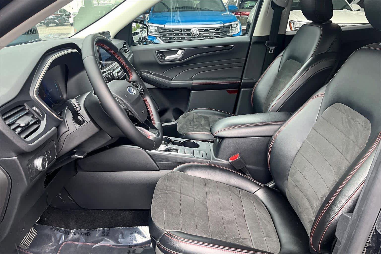 Used 2022 Ford Escape SEL w/ SEL Stealth AWD Package image 9