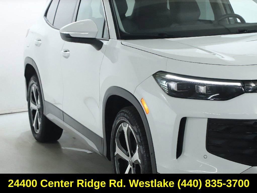 Used 2025 Volkswagen Tiguan SE image 9