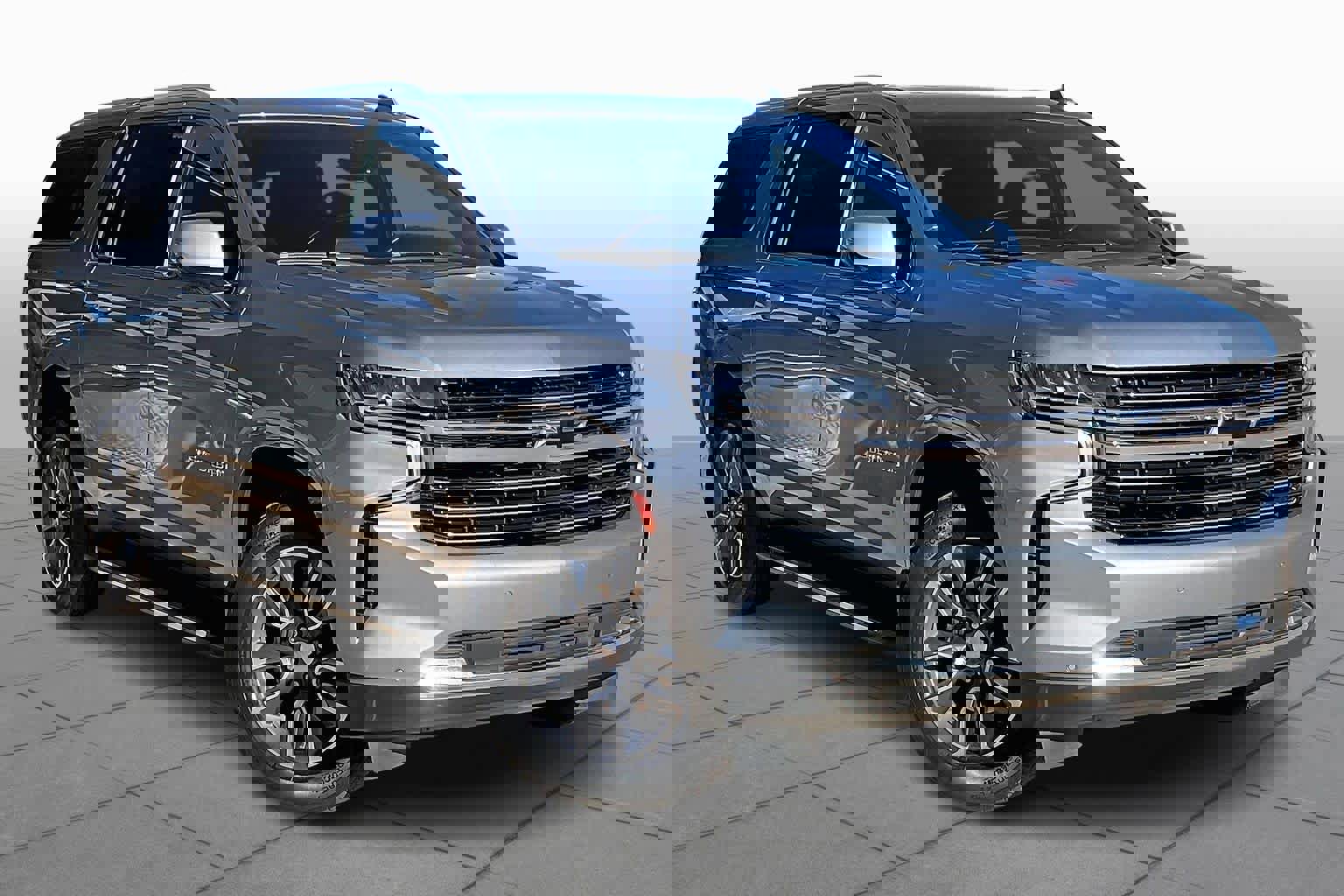 Used 2023 Chevrolet Suburban LT w/ Luxury Package image 2