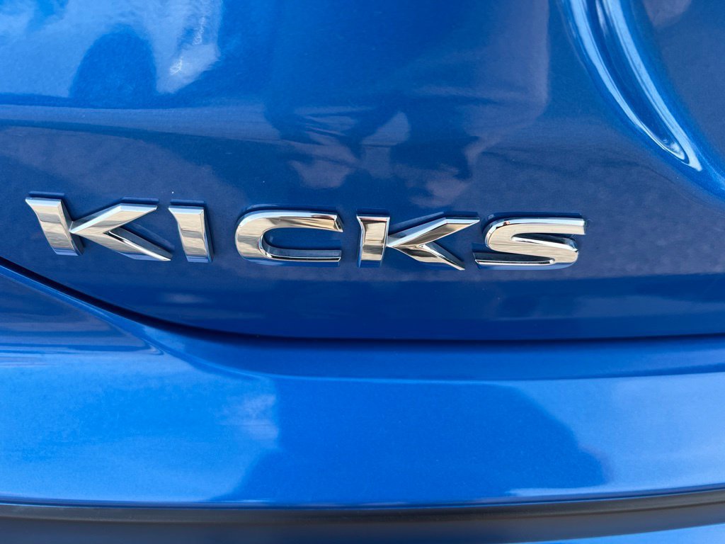 Certified 2021 Nissan Kicks SR w/ SR Premium Package FWD image 32
