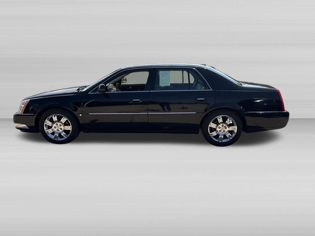 Used 2008 Cadillac DTS Performance w/ Platinum Edition FWD image 7