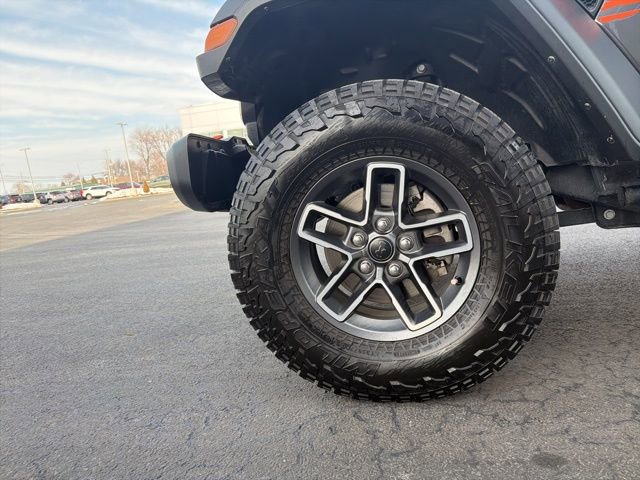 Used 2024 Jeep Gladiator Mojave w/ Convenience Group image 13