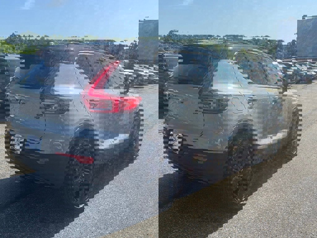 New 2026 Volvo XC40 B5 Ultra w/ Protection Package Premier image 6