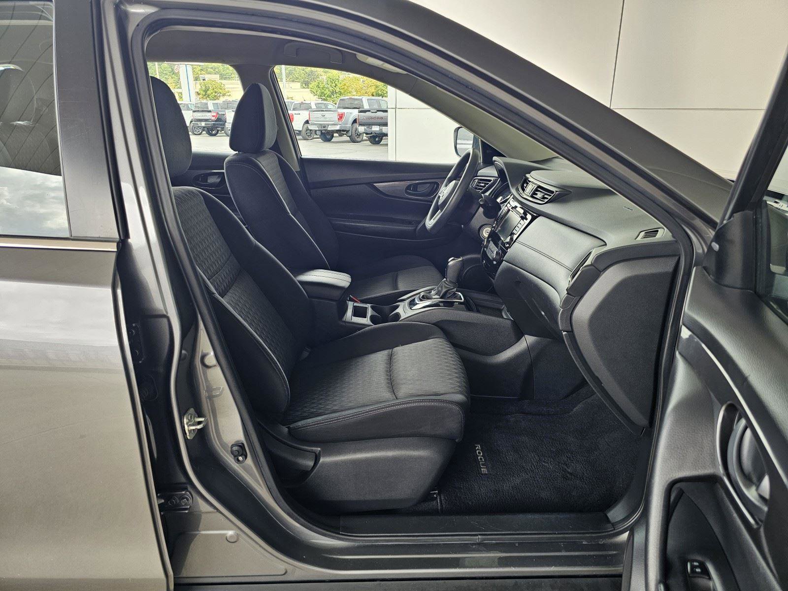 Used 2020 Nissan Rogue S image 13