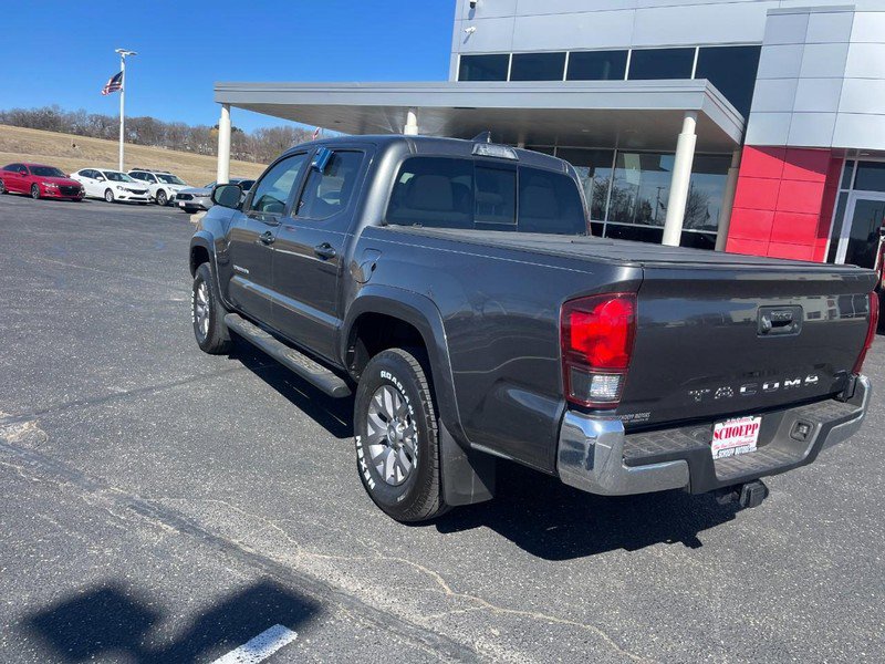 Used 2019 Toyota Tacoma SR5 AWD/4WD image 5