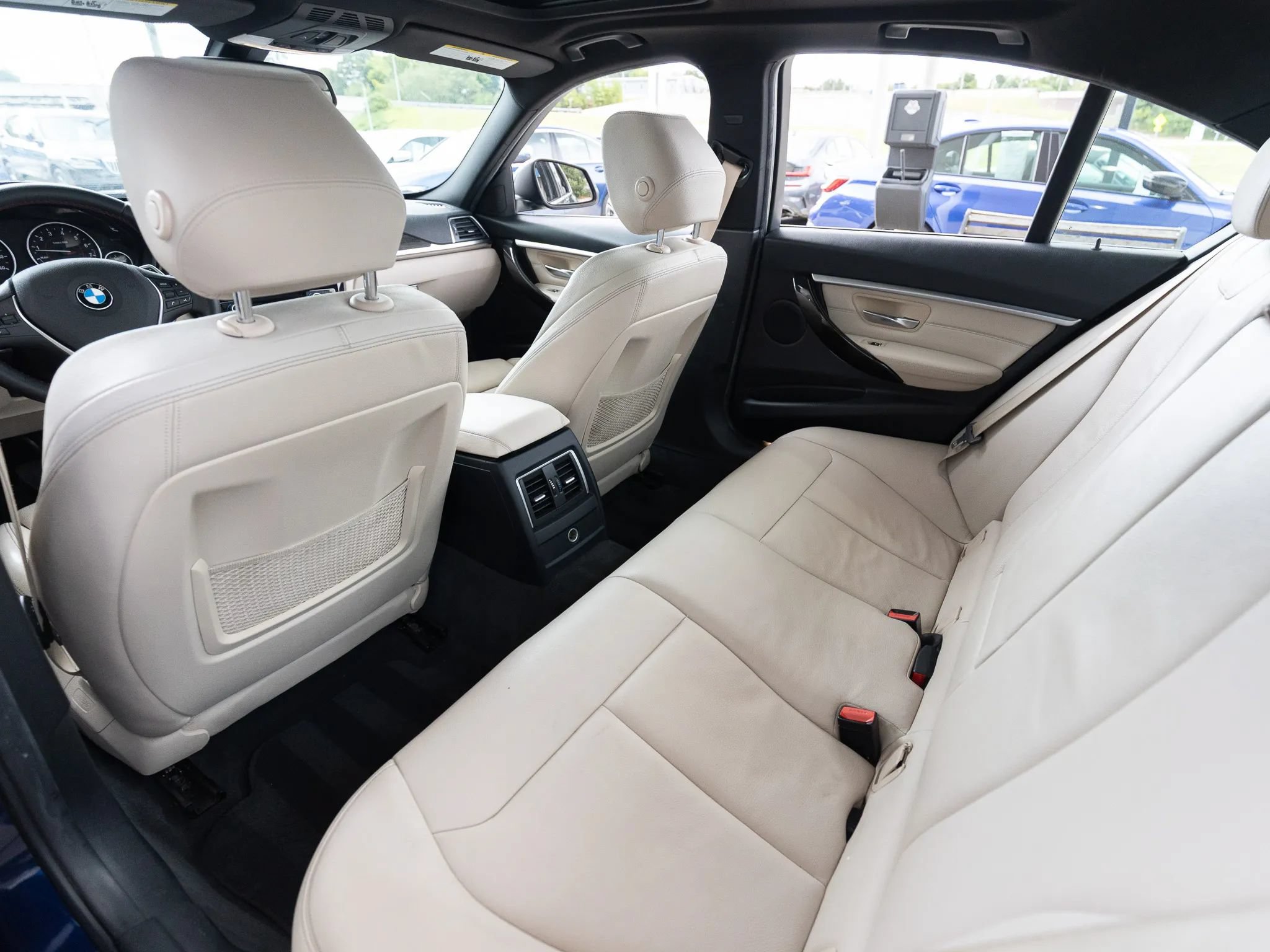 Used 2018 BMW 330i Sedan RWD image 30