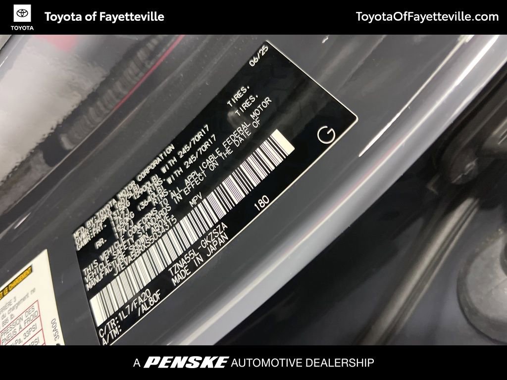 Certified 2025 Toyota 4Runner SR5 AWD/4WD image 34