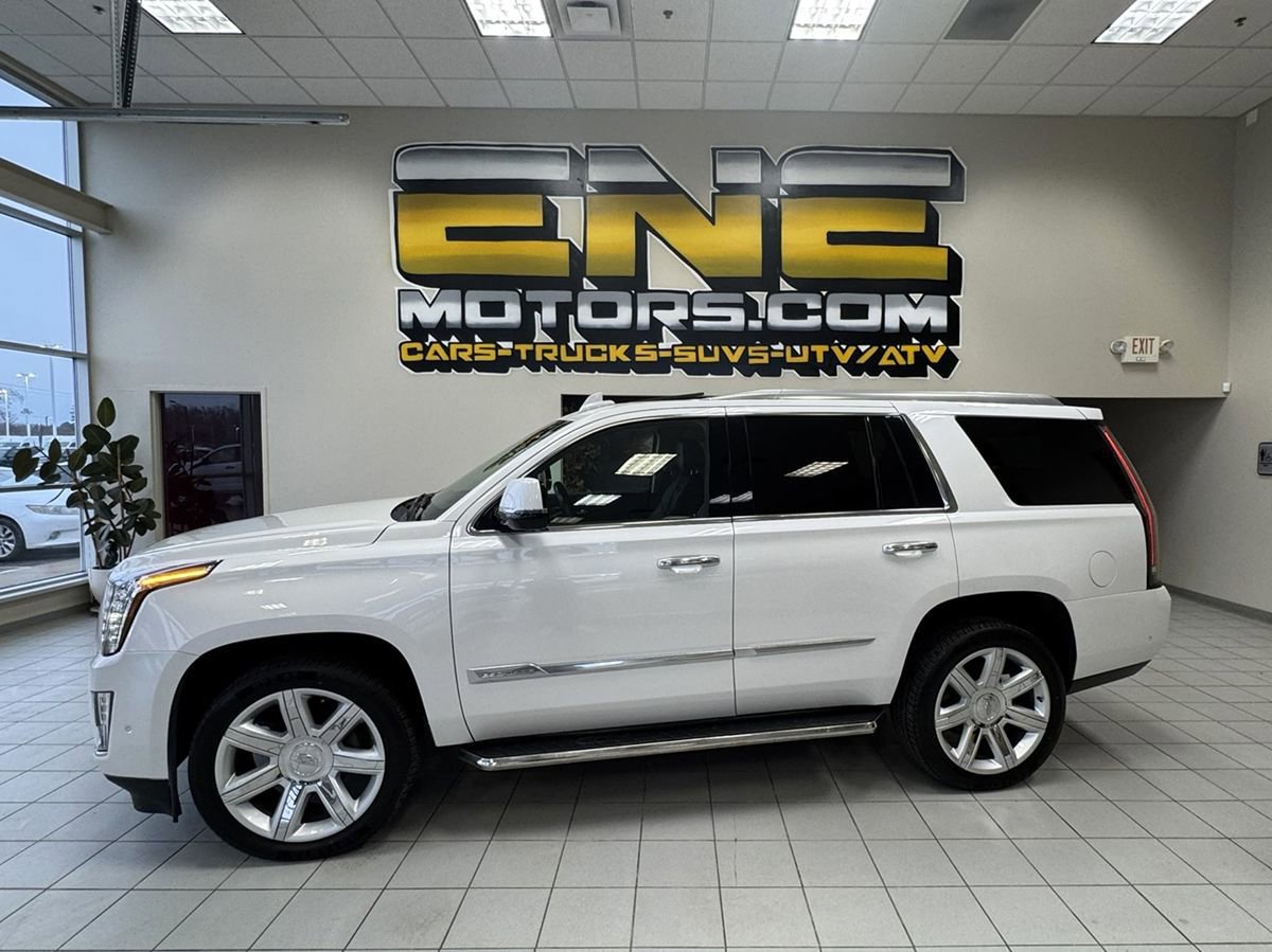 Used 2017 Cadillac Escalade Premium Luxury AWD/4WD image 62