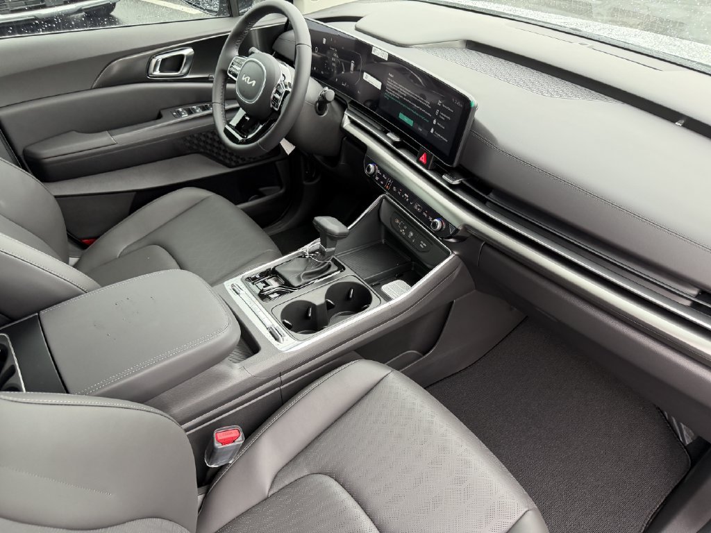 New 2026 Kia Carnival SX w/ SX Dark Edition Package FWD image 15