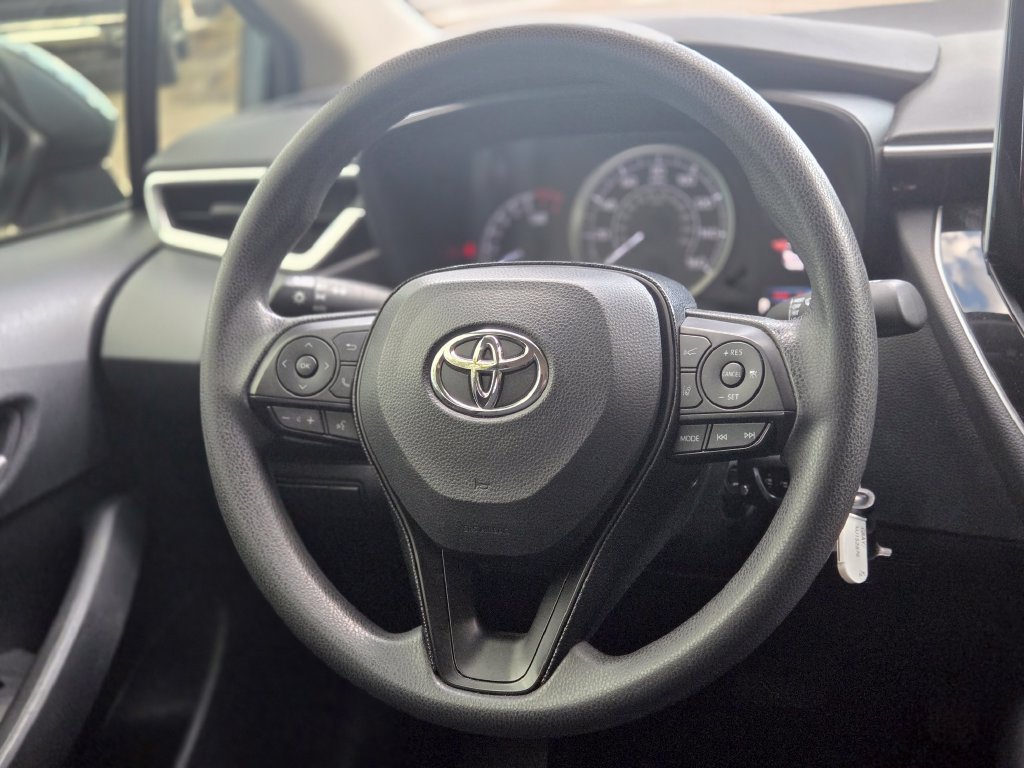 Used 2021 Toyota Corolla LE w/ Carpet Mat Package (TMS) FWD image 25