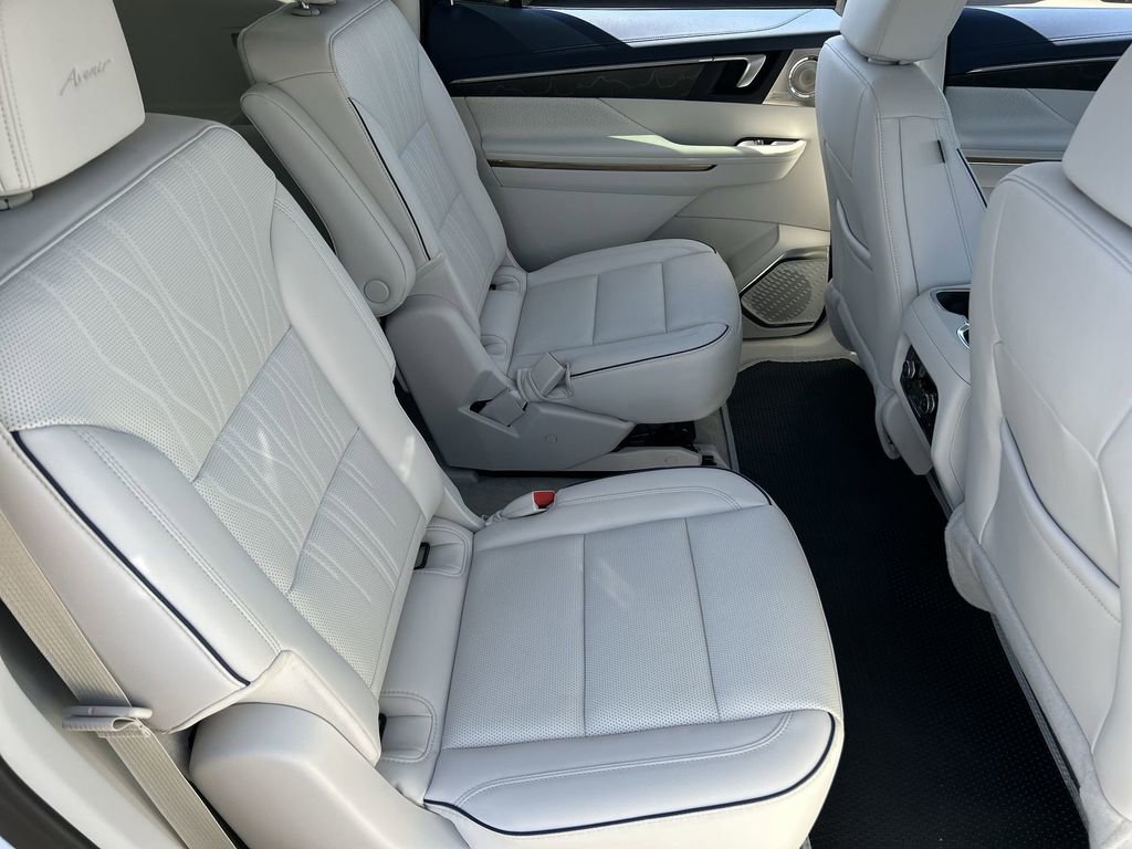Used 2026 Buick Enclave Avenir w/ Super Cruise Package FWD image 28