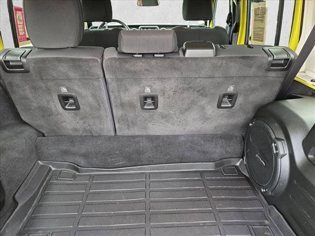 Used 2023 Jeep Wrangler Unlimited w/ Cold Weather Group AWD/4WD image 6