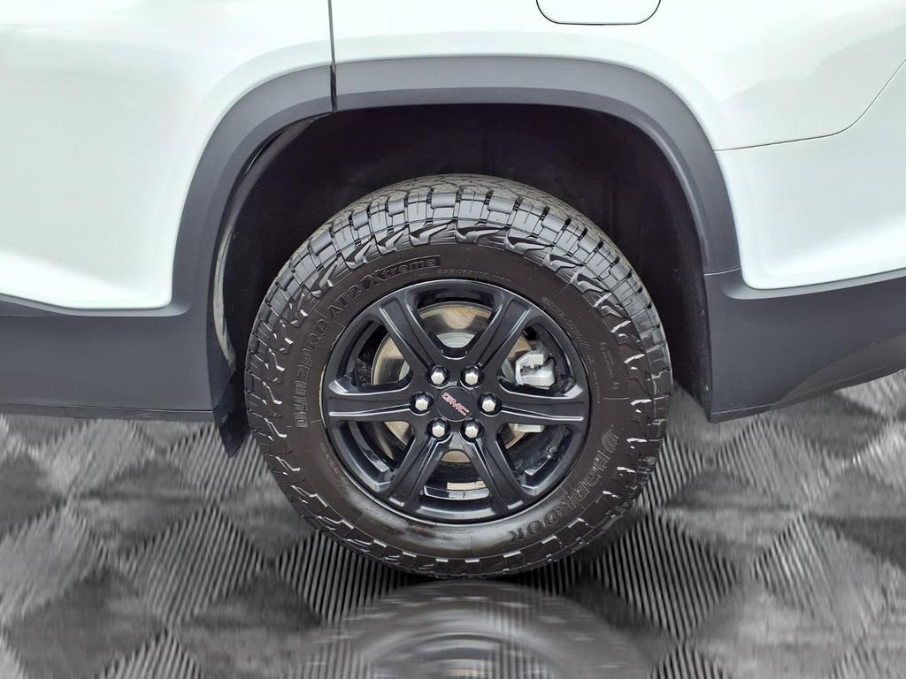 Used 2023 GMC Acadia AT4 w/ Technology Package image 21