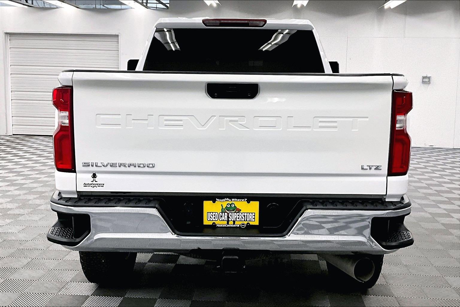 Used 2024 Chevrolet Silverado 3500 LTZ AWD/4WD image 5