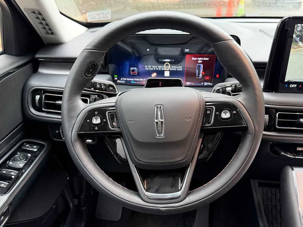 New 2026 Lincoln Aviator AWD image 16