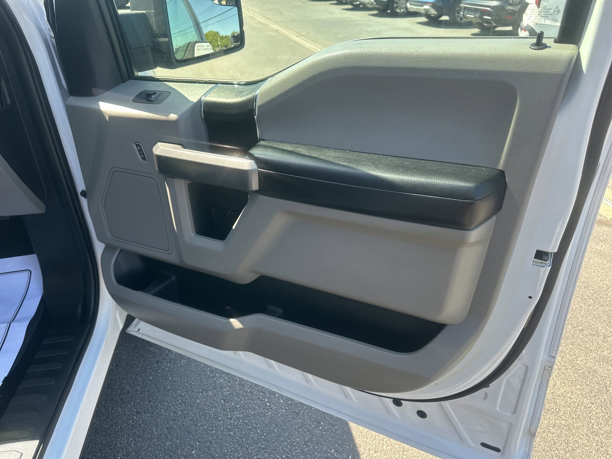 Used 2018 Ford F150 XLT AWD/4WD image 10