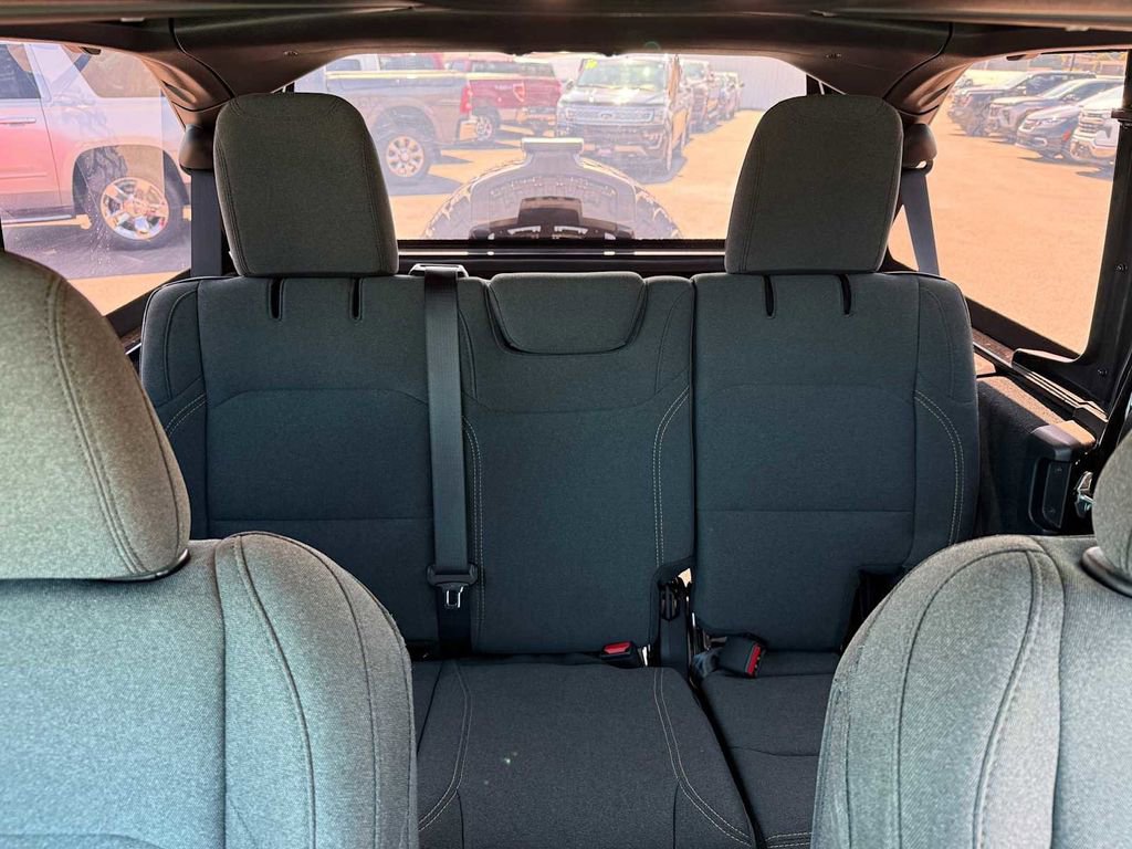 Used 2024 Jeep Wrangler Willys image 19