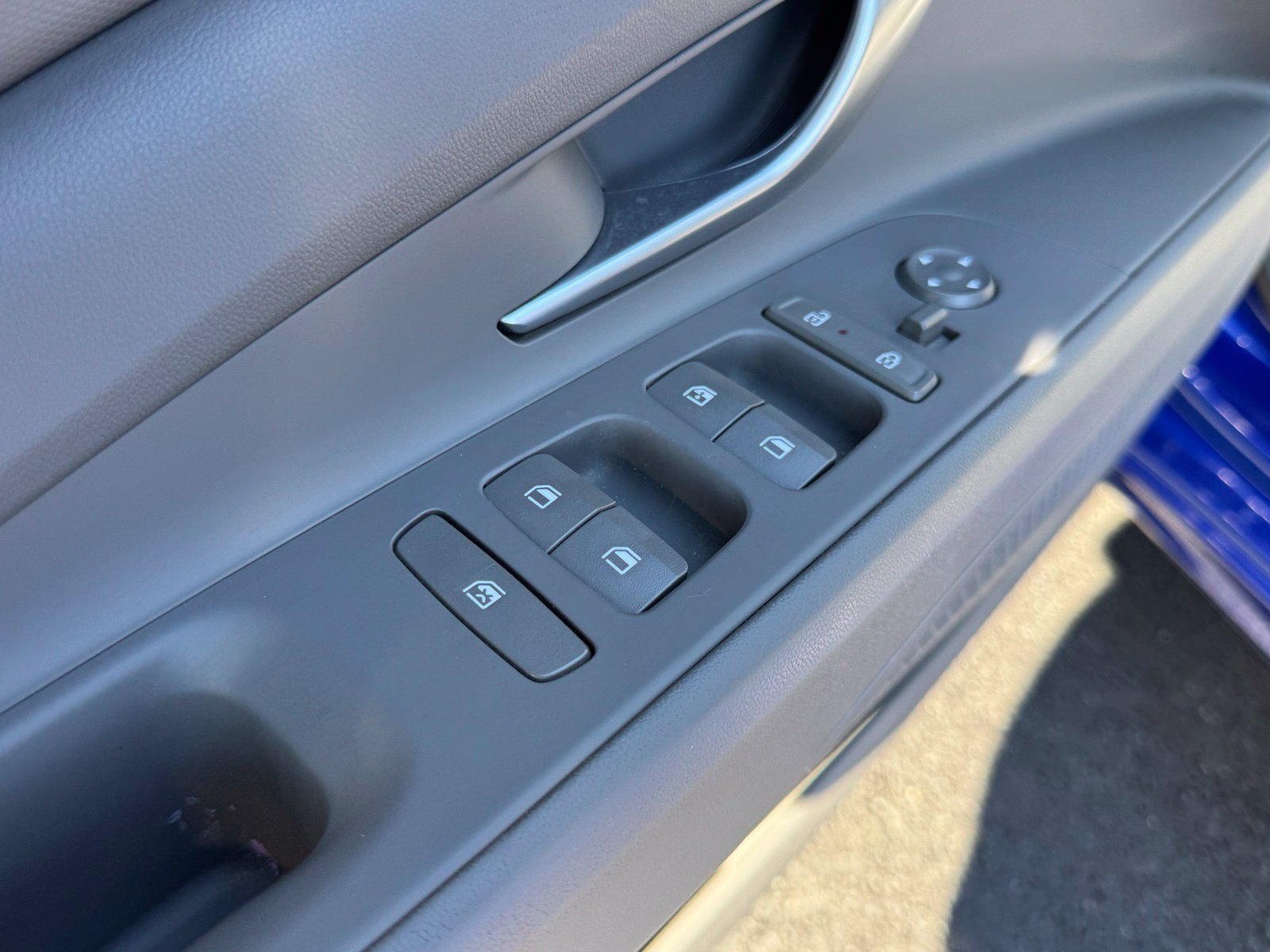 Used 2024 Hyundai Elantra SEL FWD image 12