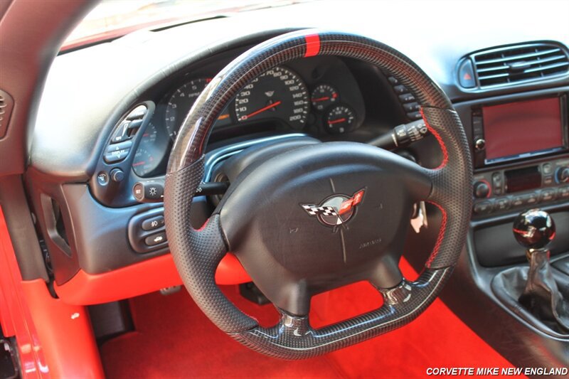 Used 2001 Chevrolet Corvette Coupe w/ Preferred Equipment Group2 RWD image 32