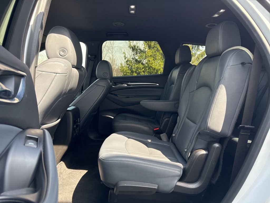 Used 2022 Buick Enclave Premium image 27