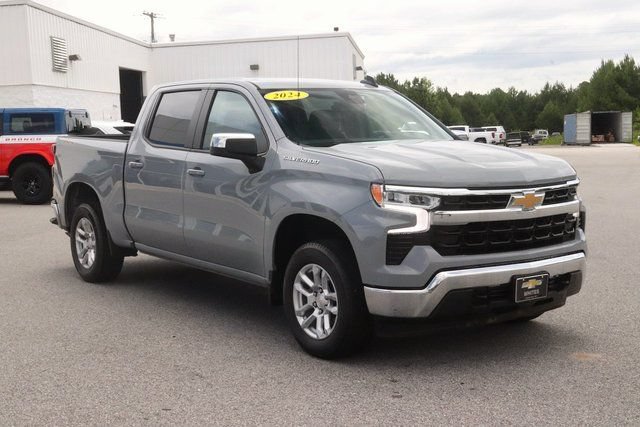 Used 2024 Chevrolet Silverado 1500 LT AWD/4WD image 3