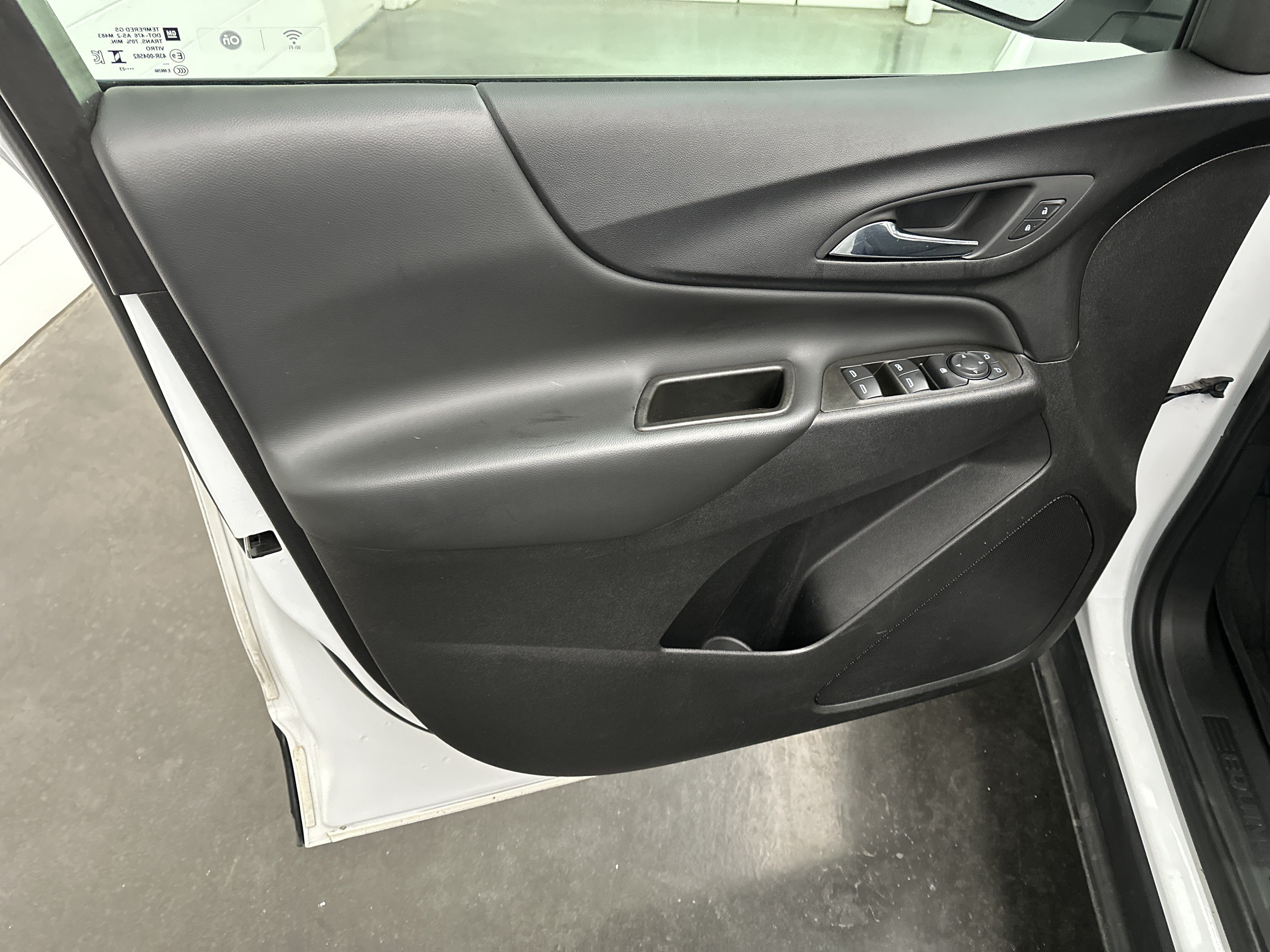Used 2023 Chevrolet Equinox LT w/ LPO, Floor Liner Package AWD/4WD image 19