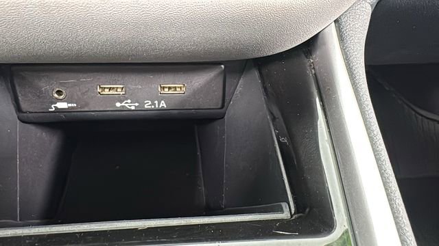 Certified 2022 Subaru Outback Limited w/ Popular Package #2 image 32