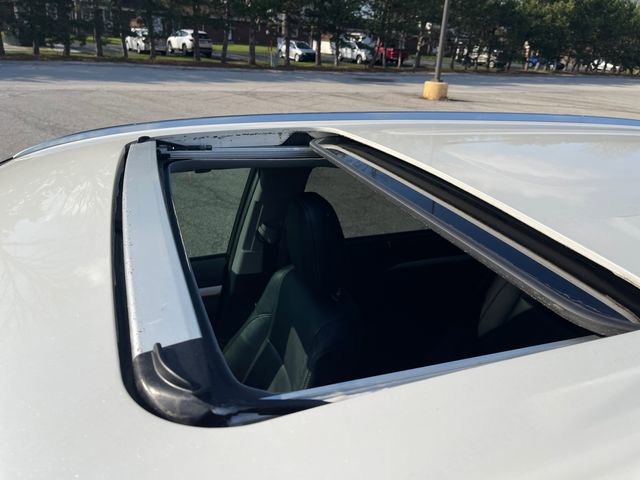 Used 2019 Toyota Highlander XLE image 10