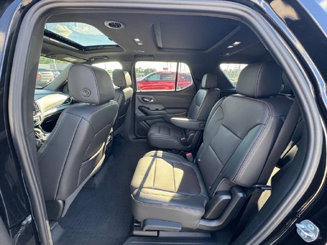 Used 2023 Chevrolet Traverse High Country w/ LPO, Floor Liner Package AWD/4WD image 12