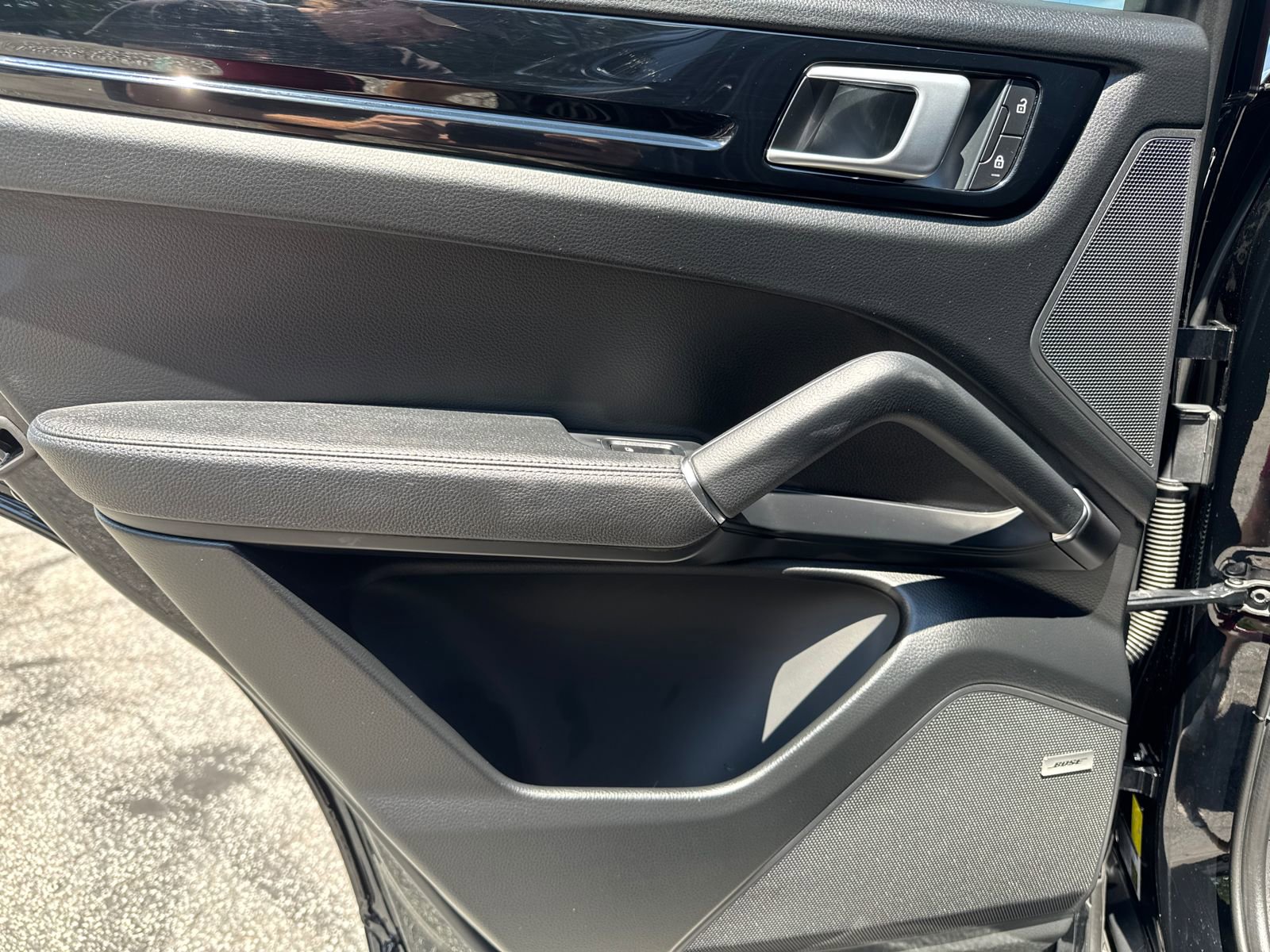 Used 2022 Porsche Cayenne S image 22