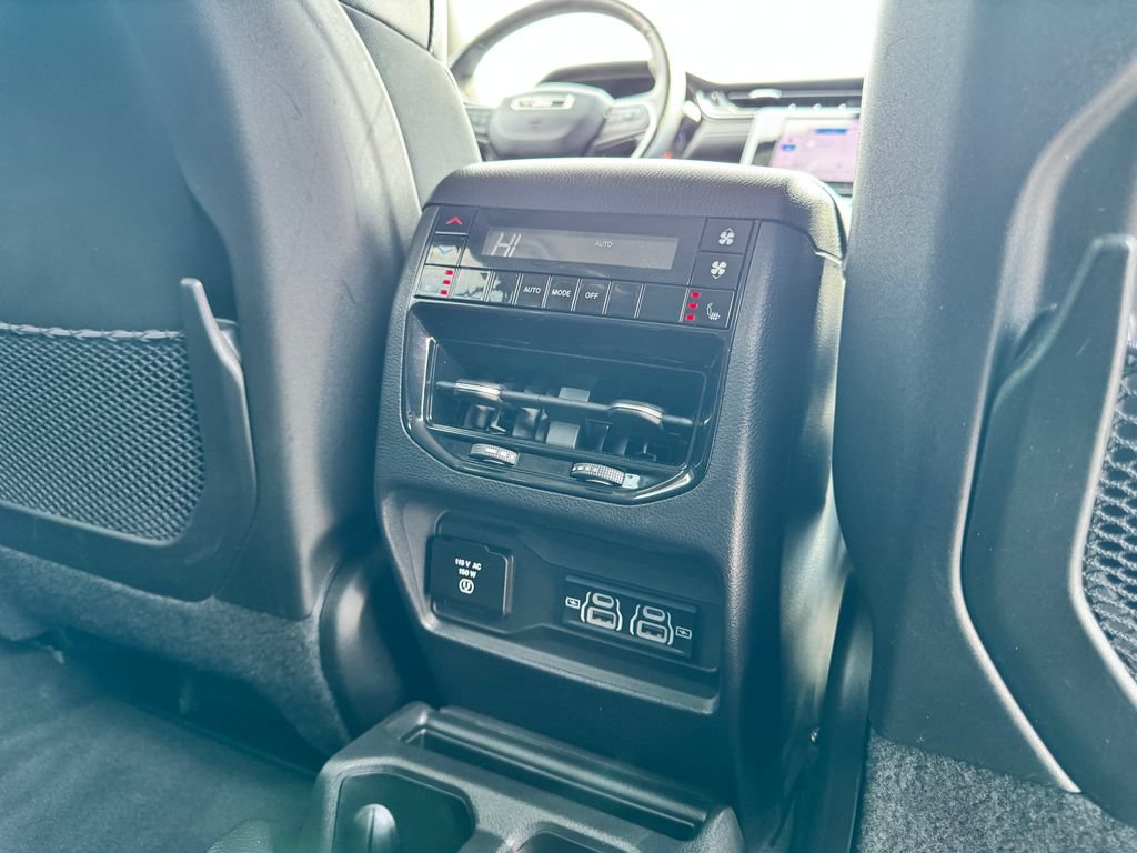 Used 2022 Jeep Grand Cherokee L Limited w/ MOPAR Finishing Package AWD/4WD image 15