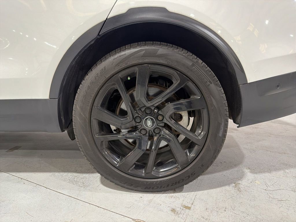 Used 2021 Land Rover Discovery S image 41