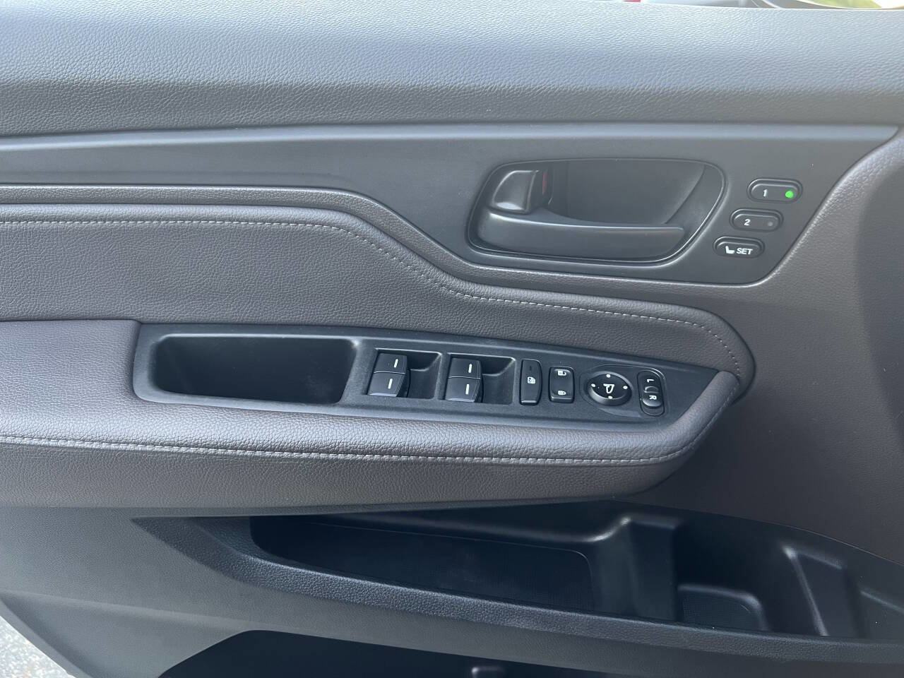 Used 2018 Honda Odyssey Touring image 31