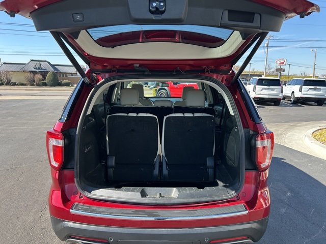 Used 2019 Ford Explorer Limited w/ Limited Luxury Package image 9