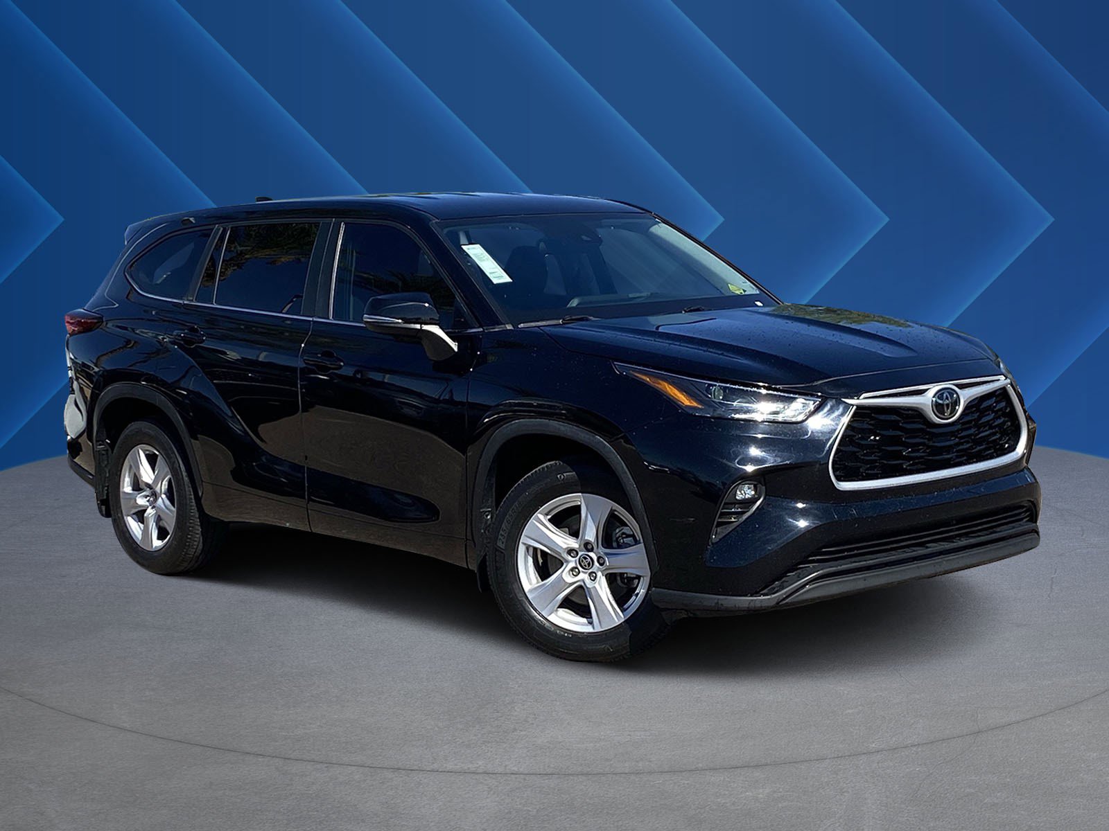 Used 2024 Toyota Highlander LE