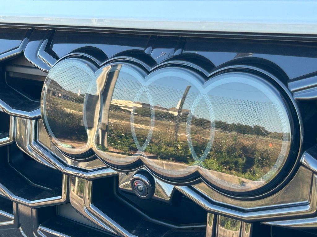 New 2026 Audi Q3 quattro 2.0T AWD/4WD image 37