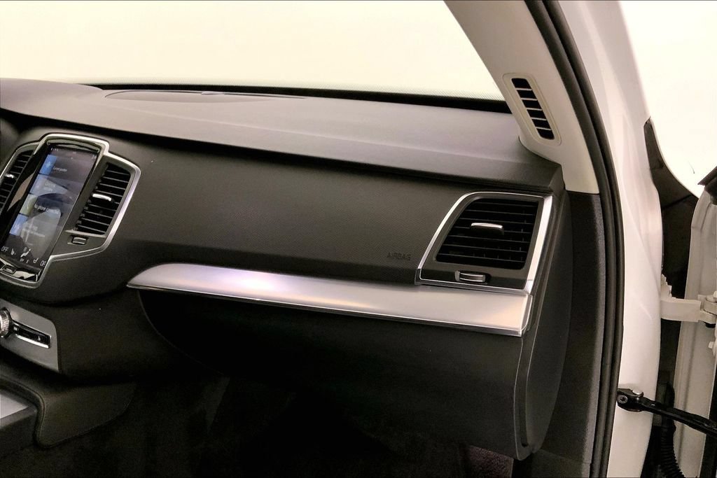 Used 2017 Volvo XC90 T6 Momentum w/ Vision Package AWD/4WD image 23