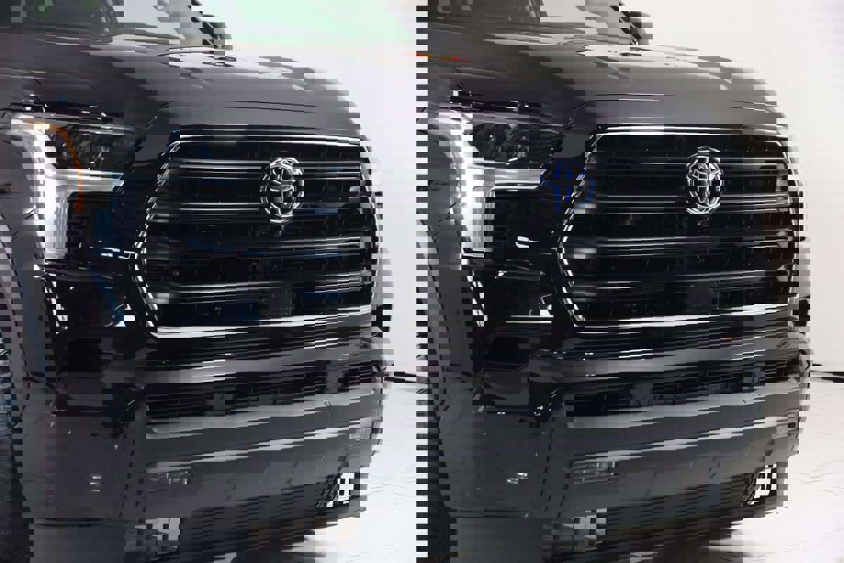 Used 2024 Toyota Sequoia Limited image 51