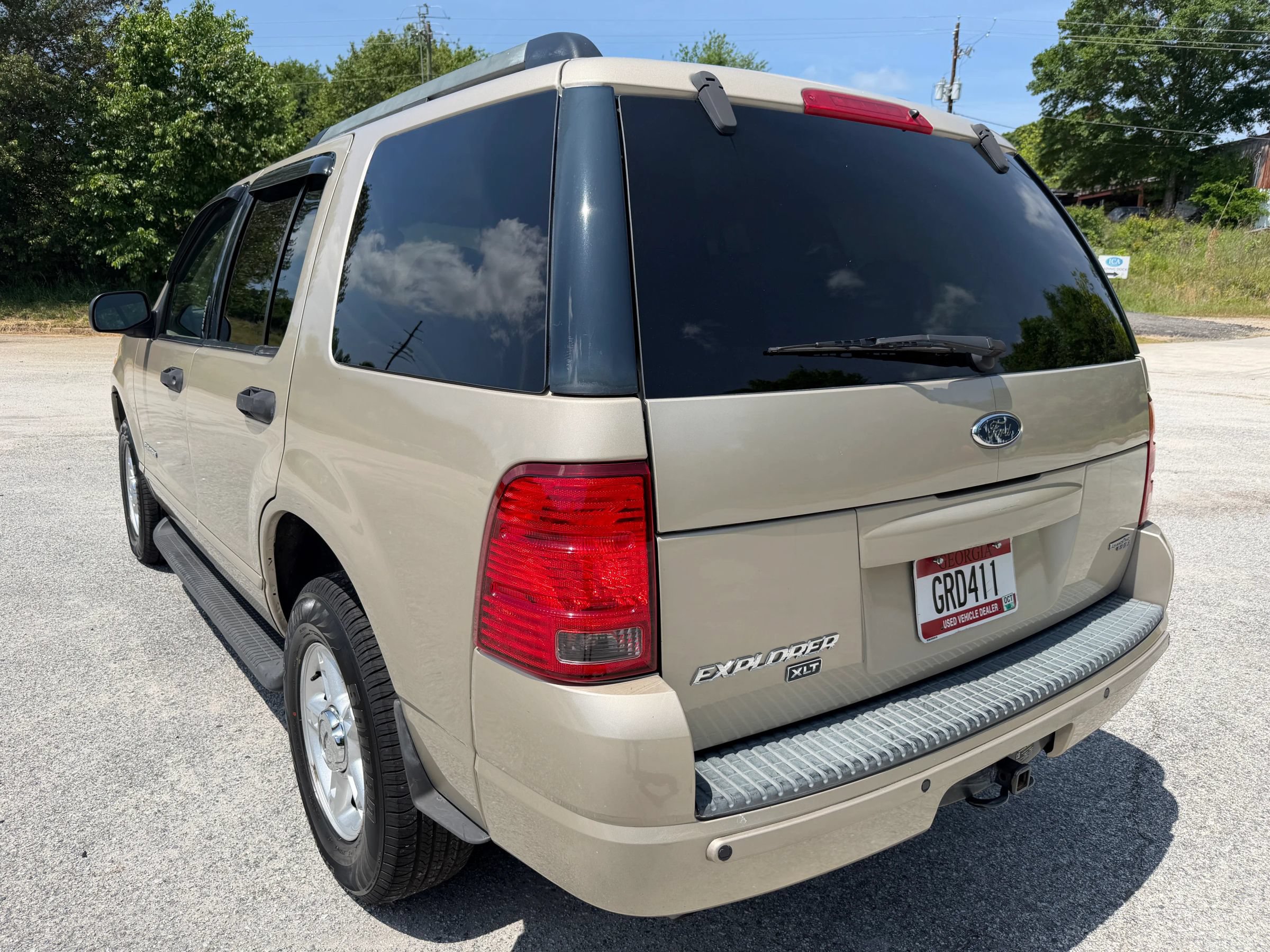 Used 2005 Ford Explorer Sport XLT RWD image 3