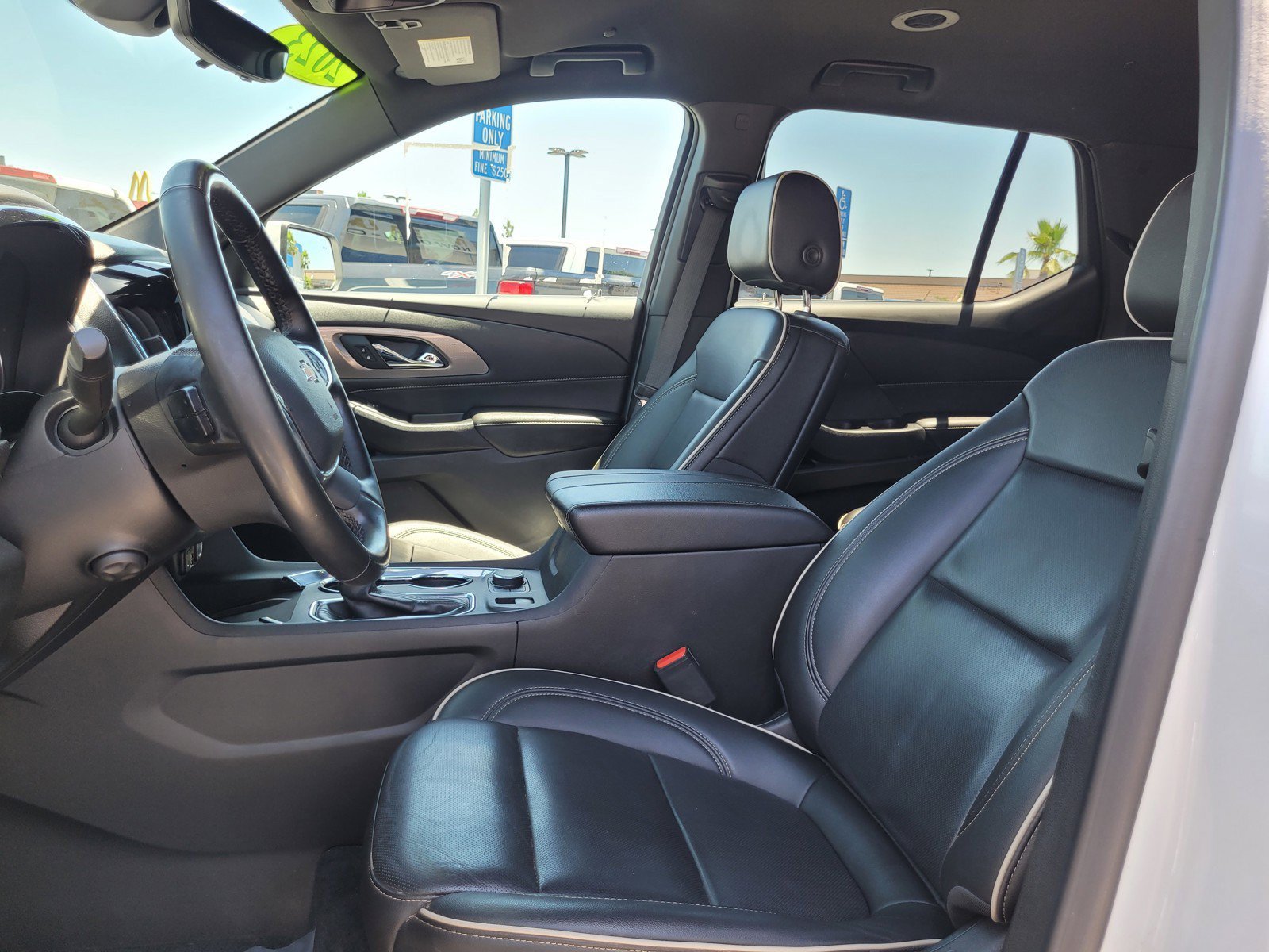 Used 2023 Chevrolet Traverse Premier AWD/4WD image 11