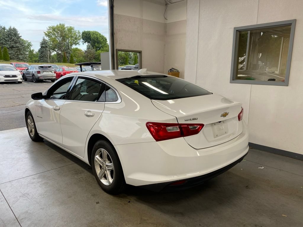 Used 2023 Chevrolet Malibu LT FWD image 3