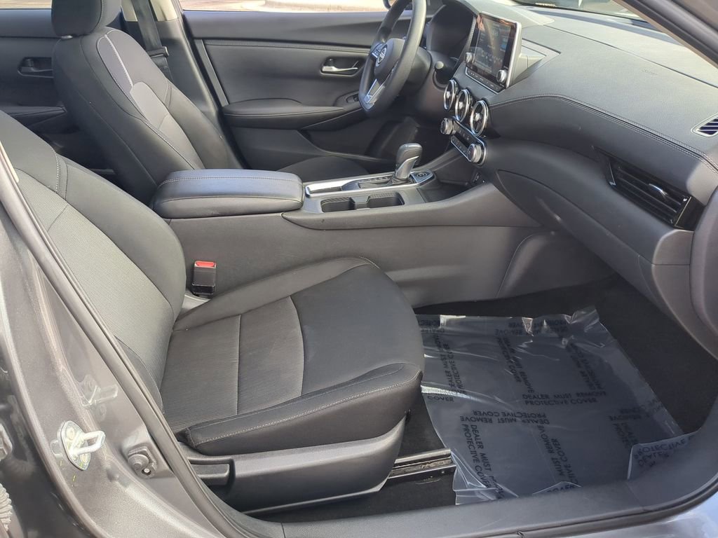 Used 2024 Nissan Sentra SV FWD image 34